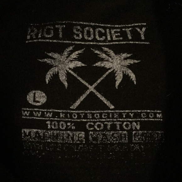 SOLD Riot Society Black Aztec Elephant T-shirt - Picture 3 of 4